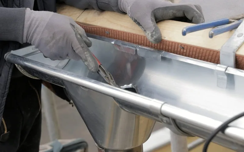 Thi Công Lắp Đặt Máng Xối Nhựa Tại Cần Thơ - Giá Từ 80K 22 Cách sửa máng xối bị thủng