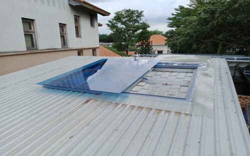 Làm mái tôn lấy sáng tại Cần Thơ